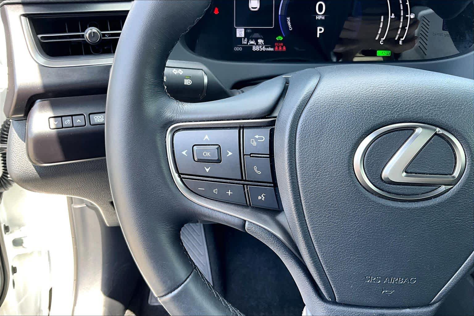 Used 2025 Lexus UX 300h FWD image 22
