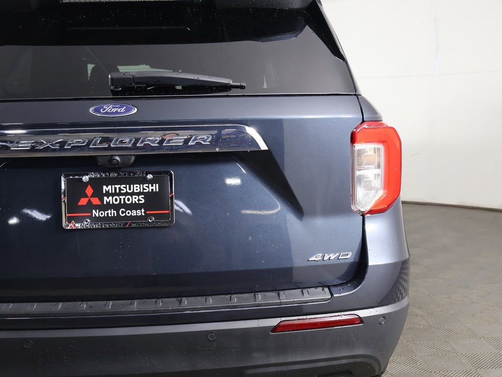 Used 2022 Ford Explorer XLT w/ Equipment Group 202A AWD/4WD image 15