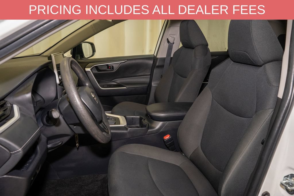 Certified 2025 Toyota RAV4 LE AWD/4WD image 9
