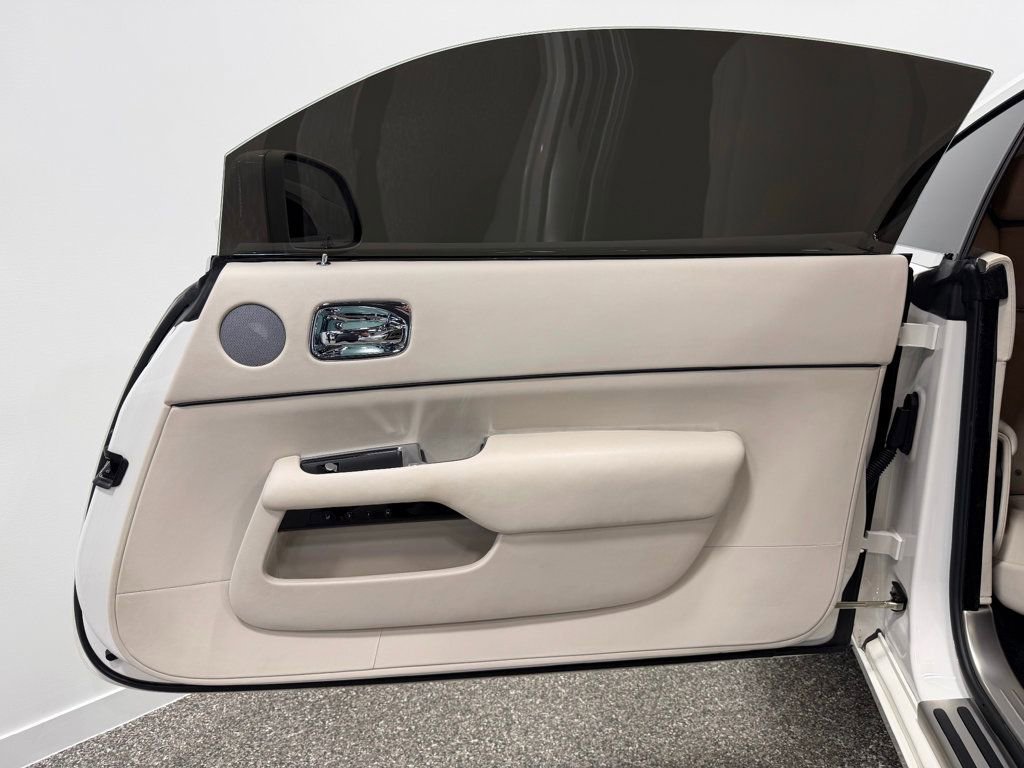 Used 2019 Rolls-Royce Wraith image 29