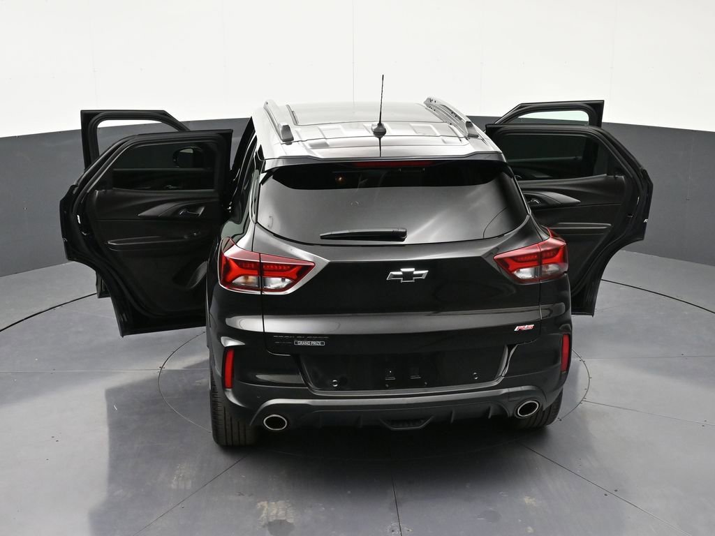 Used 2023 Chevrolet TrailBlazer RS w/ Sun and Liftgate Package image 35