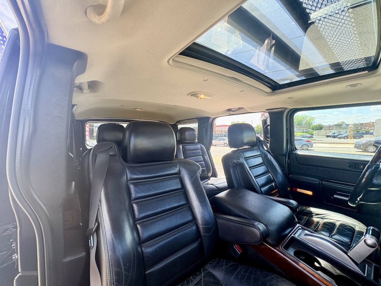 Used 2005 HUMMER H2 w/ Preferred Equipment Group AWD/4WD image 29