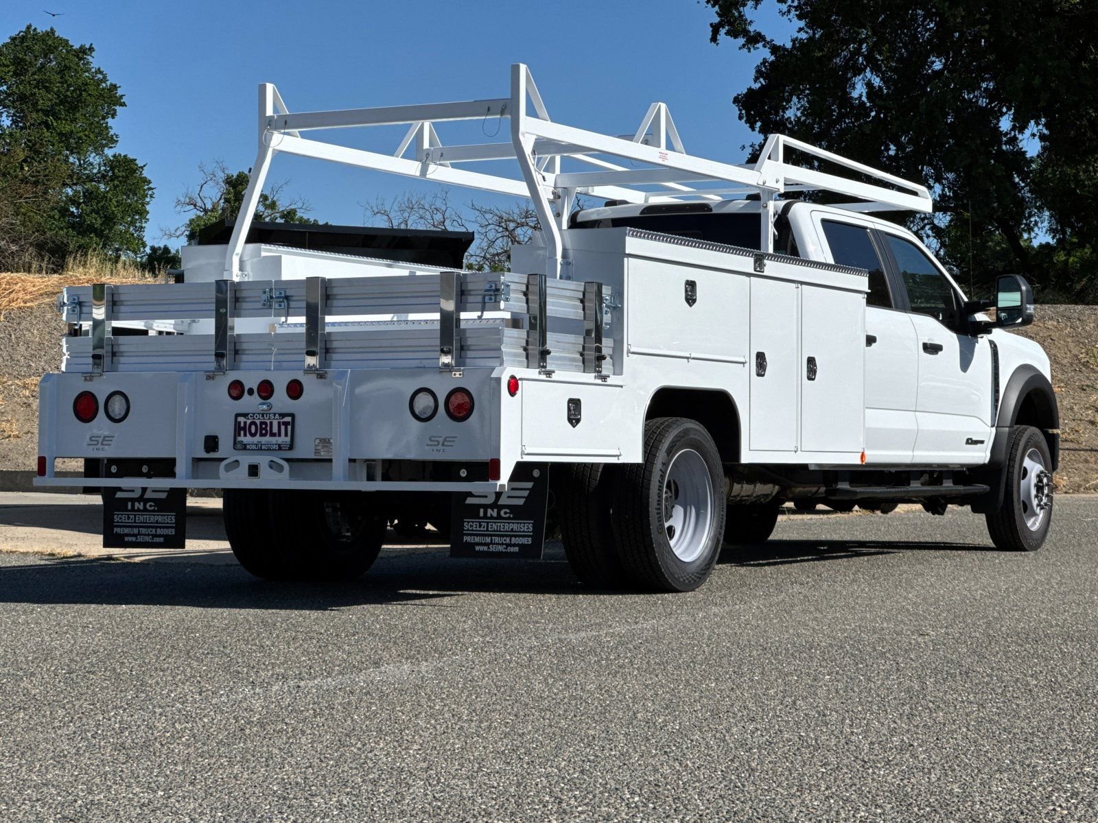 New 2025 Ford F550 4x4 Crew Cab Super Duty image 3