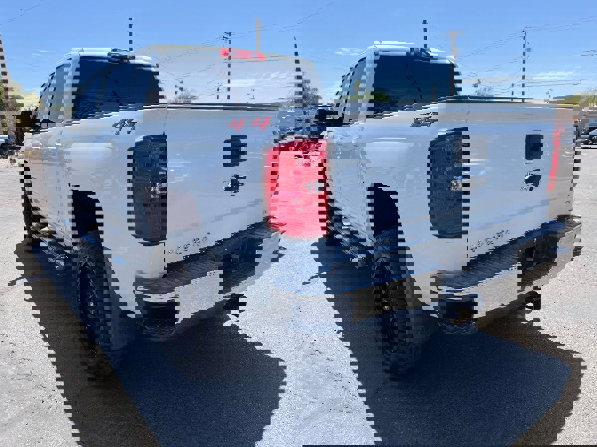 Used 2018 Chevrolet Silverado 1500 LT w/ All Star Edition AWD/4WD image 5