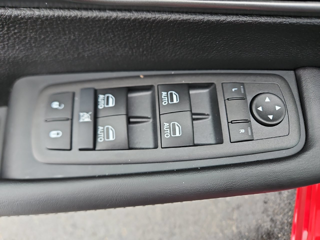 New 2026 Chrysler Pacifica Select w/ S Appearance Package AWD/4WD image 22