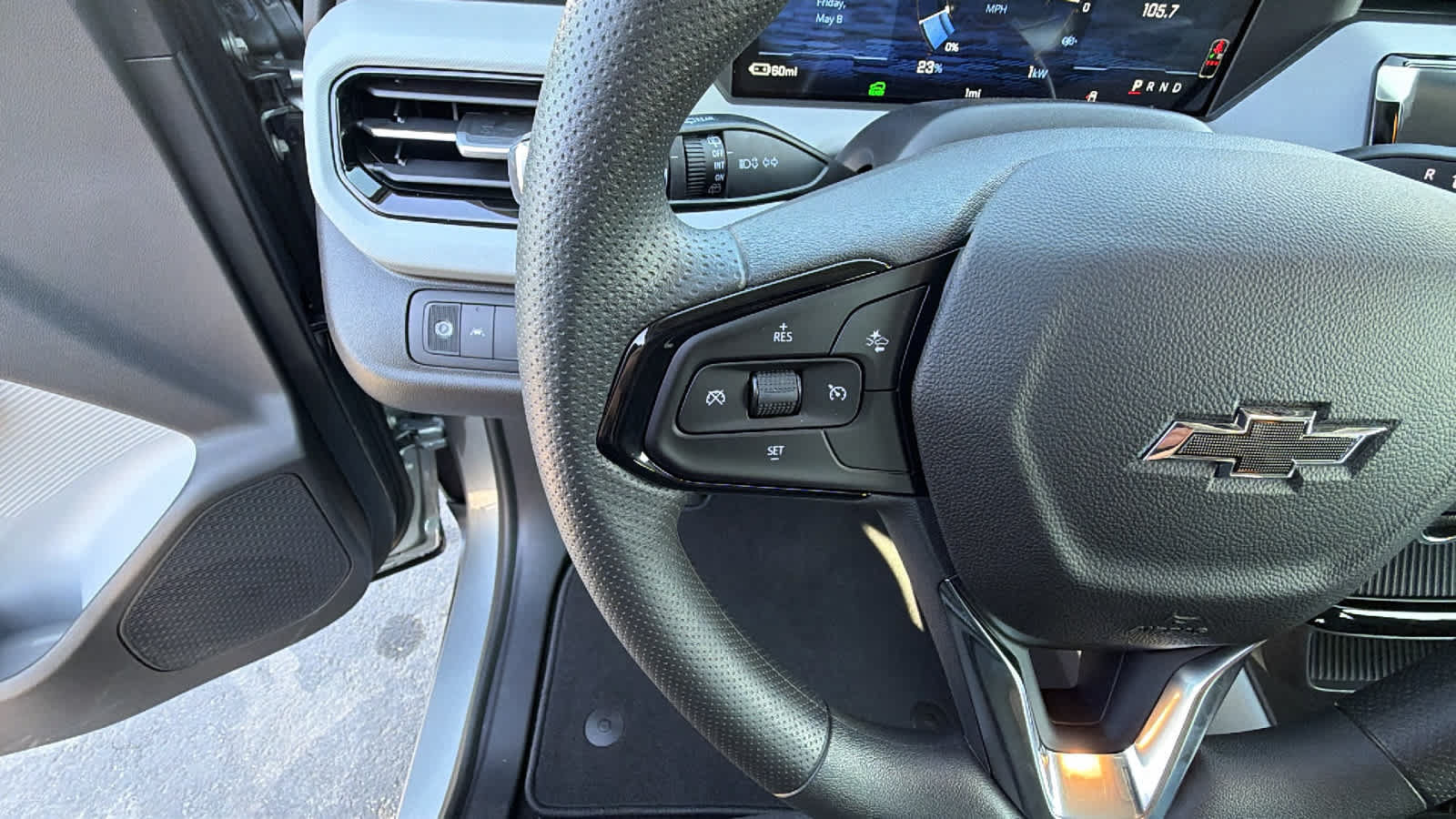 New 2027 Chevrolet Bolt LT FWD image 19
