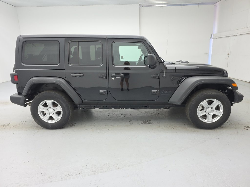 Used 2022 Jeep Wrangler Unlimited Sport AWD/4WD image 13