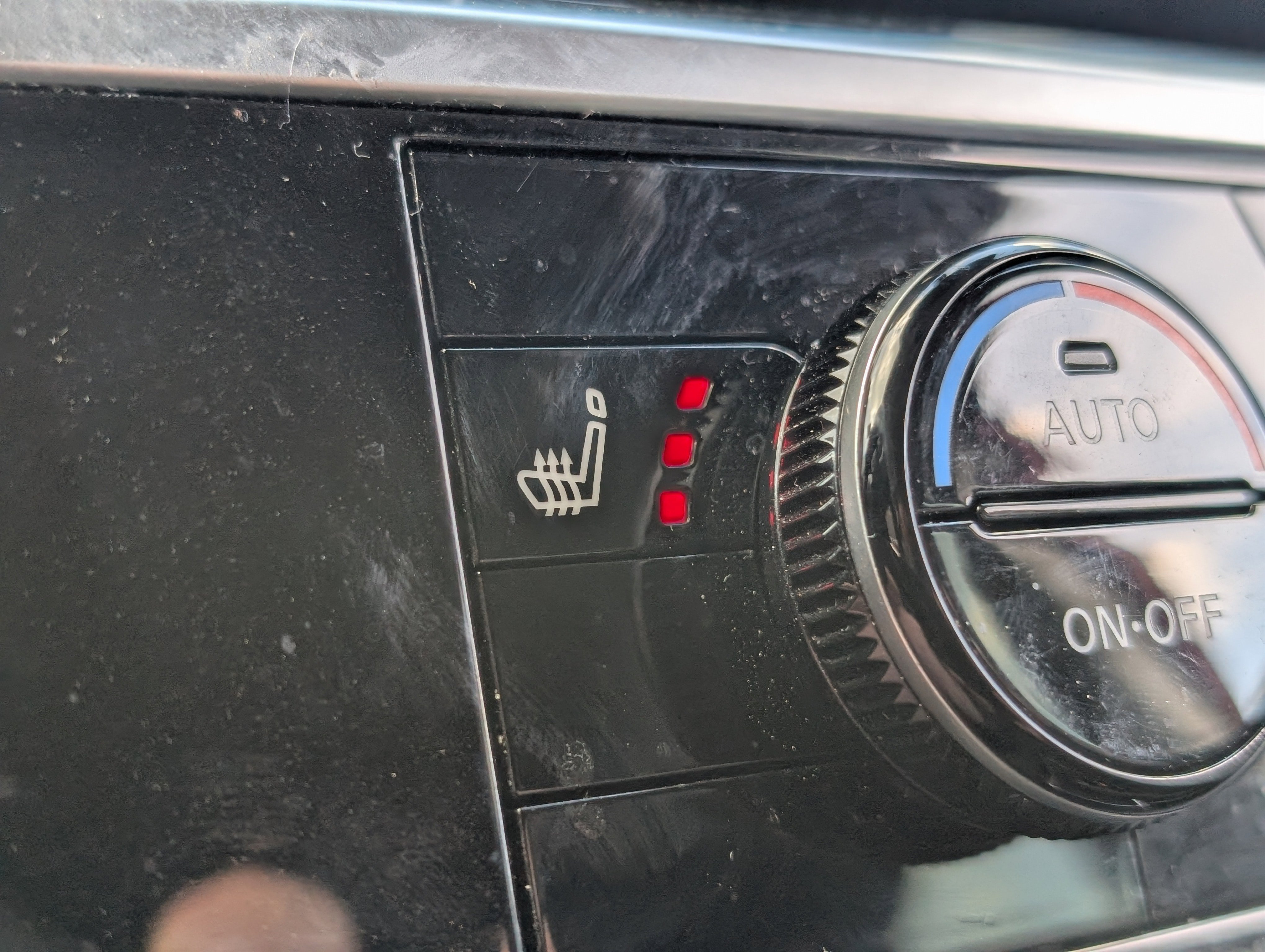 Used 2022 Nissan Pathfinder SL image 4