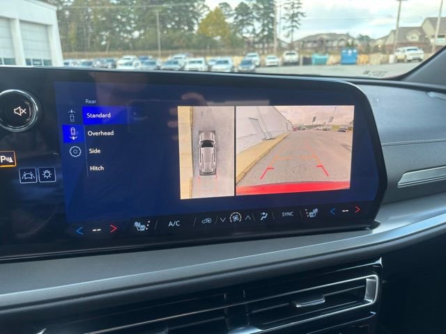 New 2026 Chevrolet Traverse LT w/ Driver Confidence Package image 3