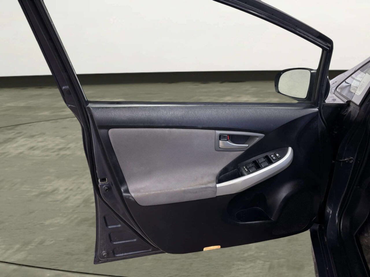Used 2013 Toyota Prius Three w/ Solar Roof Pkg FWD image 12