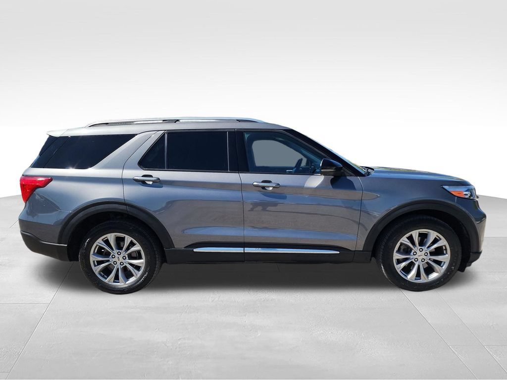 Used 2023 Ford Explorer Limited w/ Equipment Group 301A AWD/4WD image 9