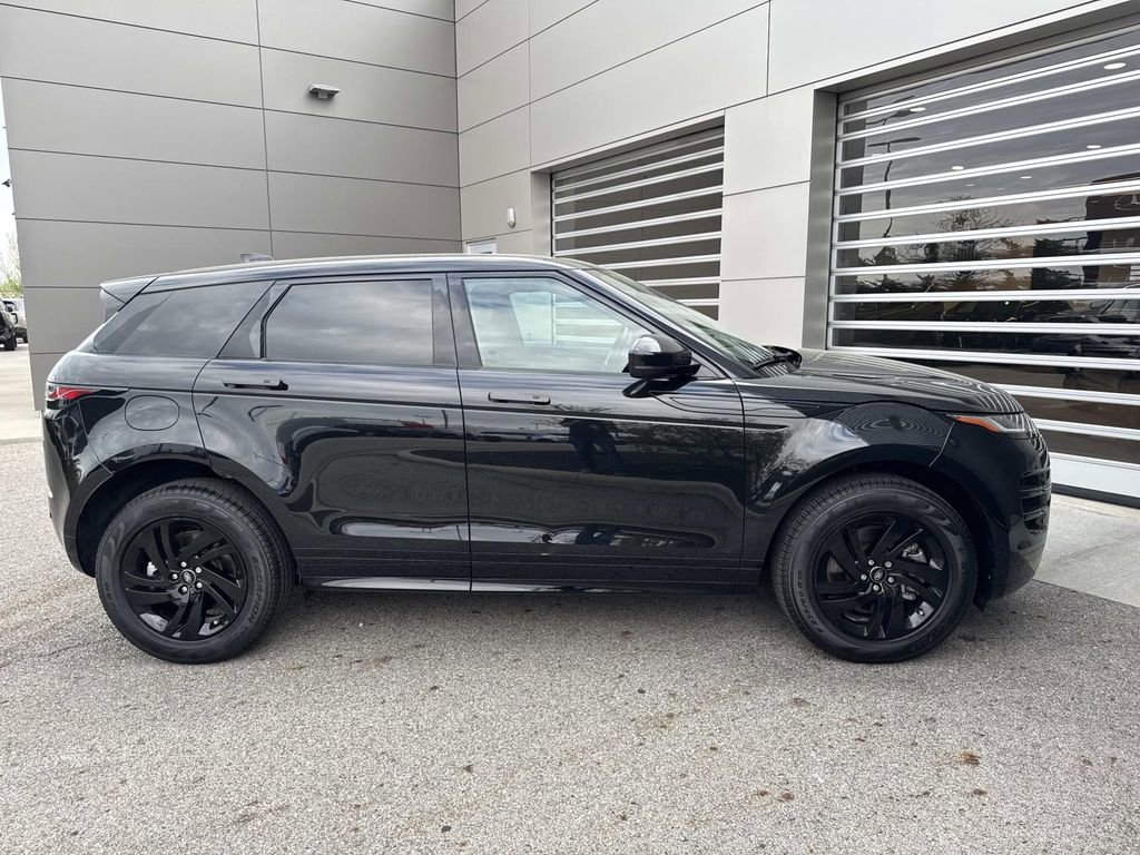 Used 2023 Land Rover Range Rover Evoque R-Dynamic S image 8