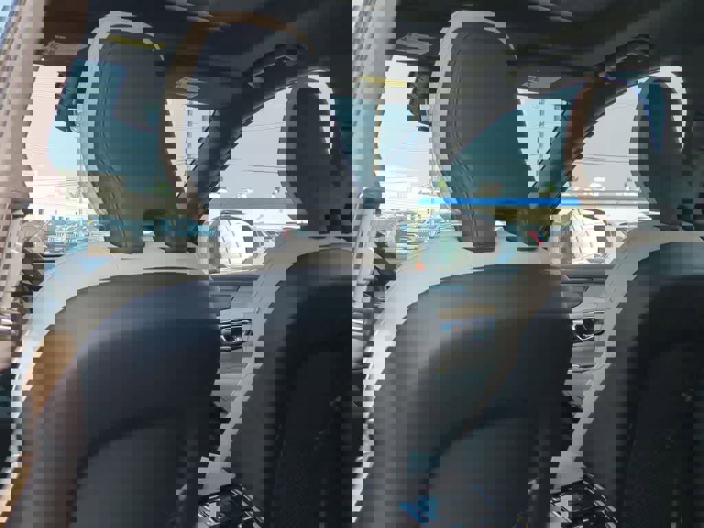 Used 2026 Volvo XC90 B5 Plus w/ Protection Package Premier image 16