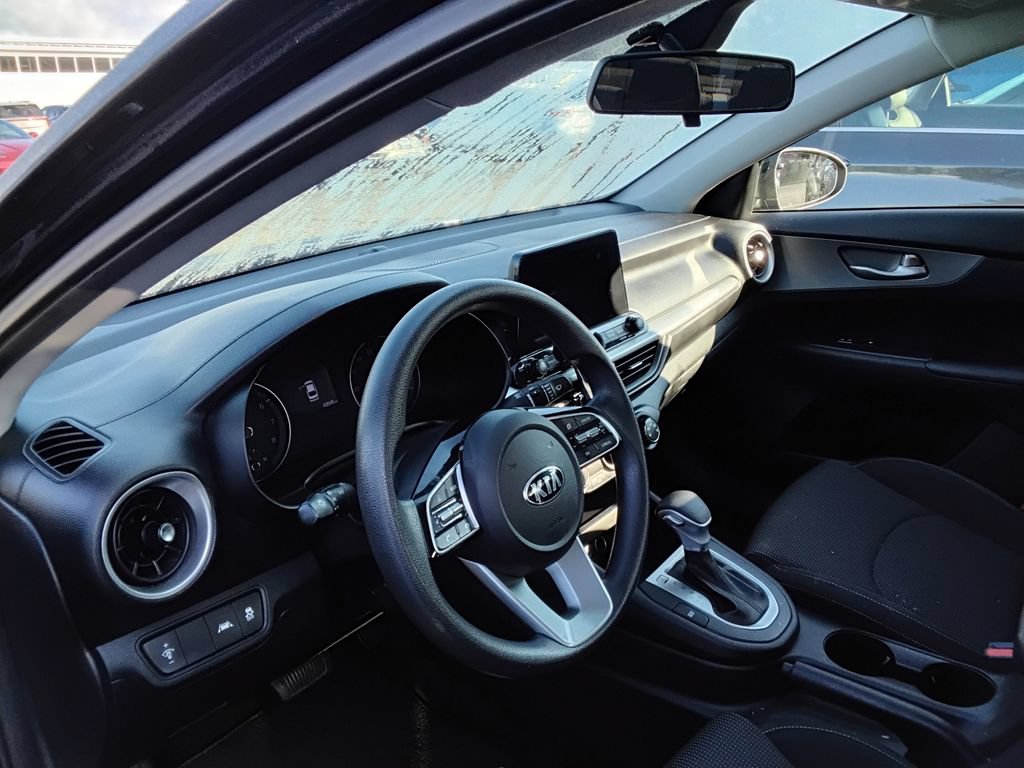 Used 2021 Kia Forte LXS FWD image 8
