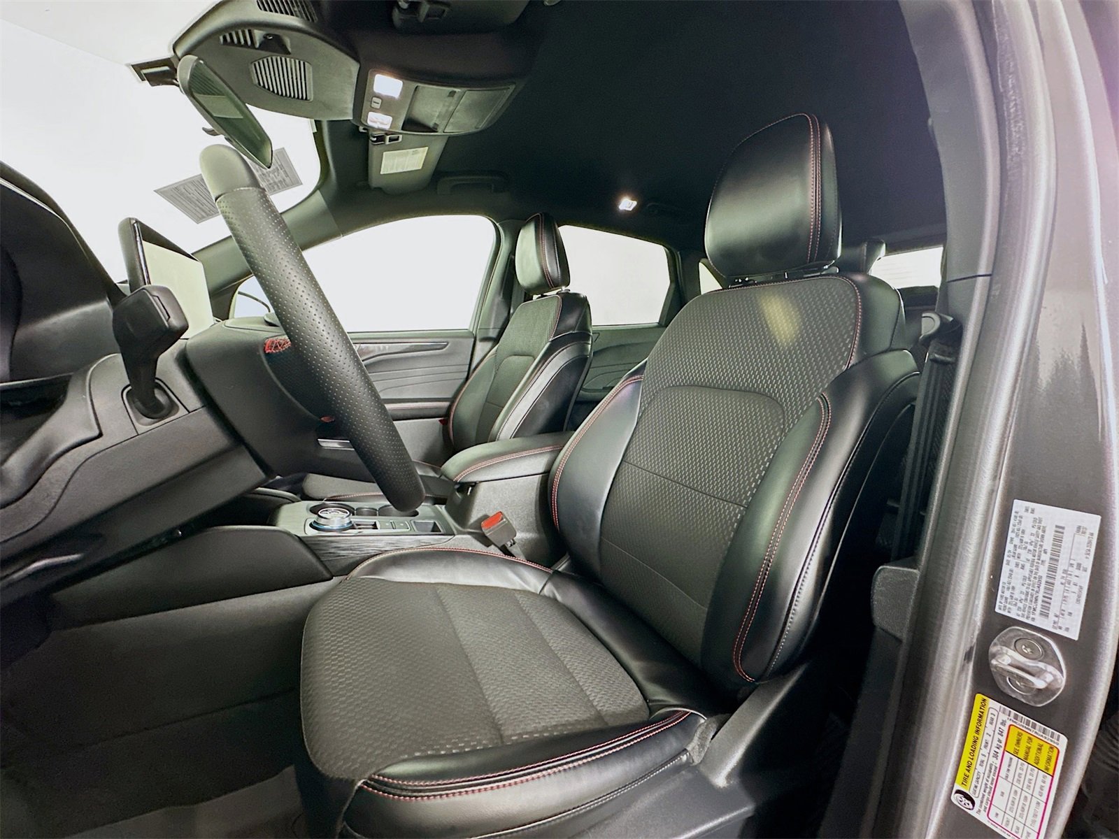 Used 2024 Ford Escape ST-Line w/ Tech Pack #1 image 10