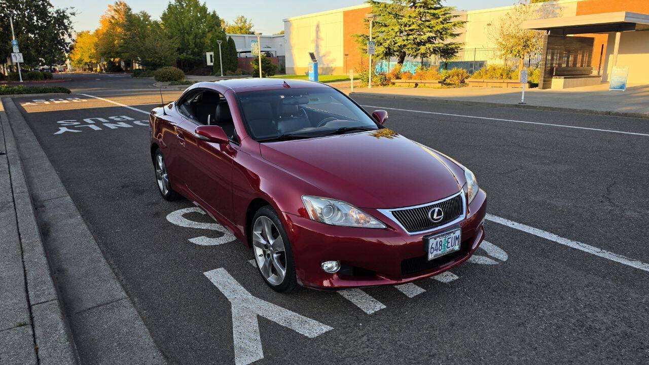 Used 2010 Lexus IS 350C w/ Luxury Pkg RWD image 3