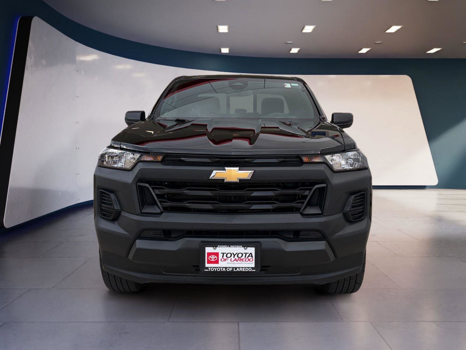 Used 2025 Chevrolet Colorado W/T w/ WT Custom Package RWD image 8