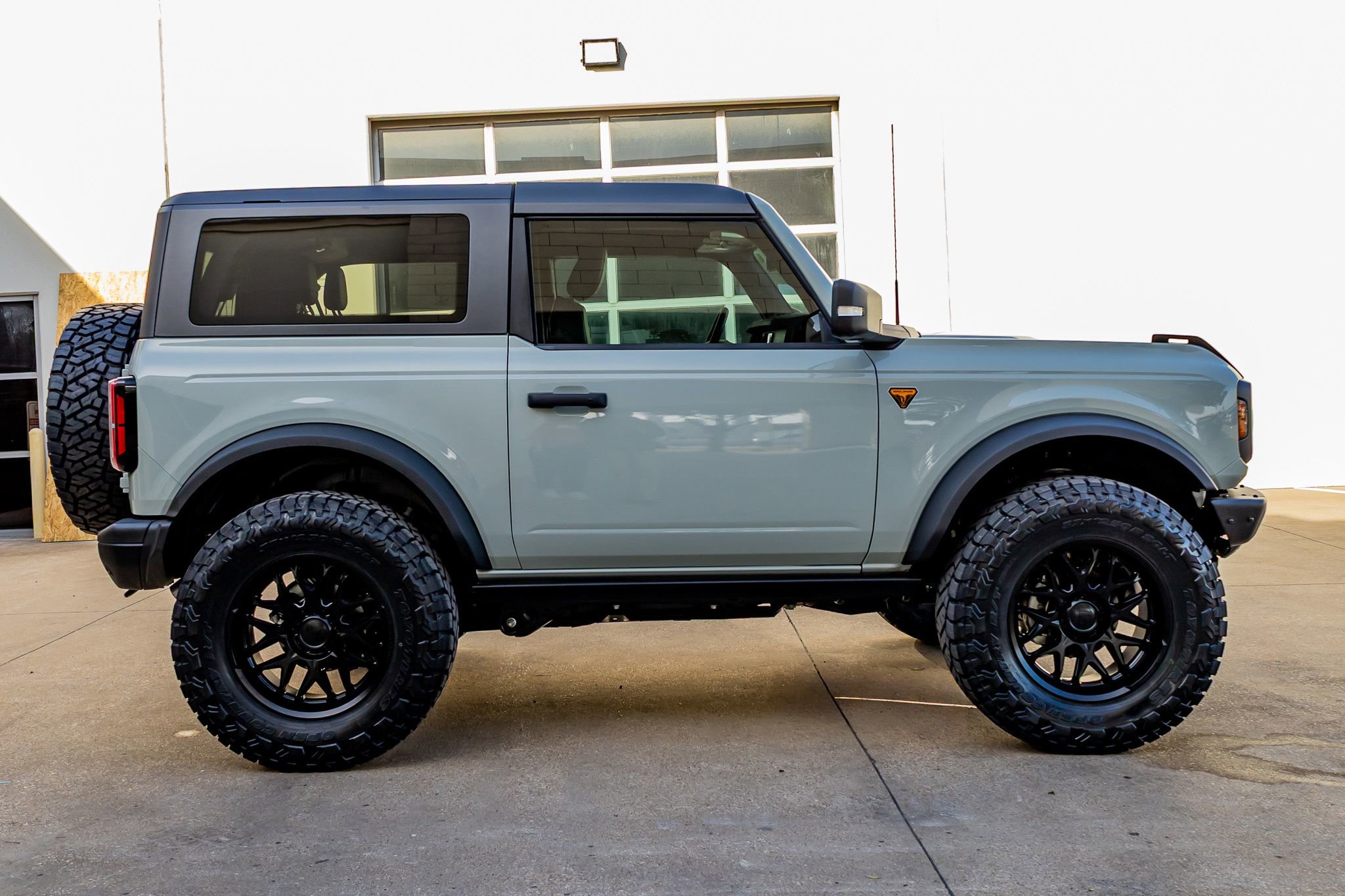 Used 2024 Ford Bronco Badlands image 11