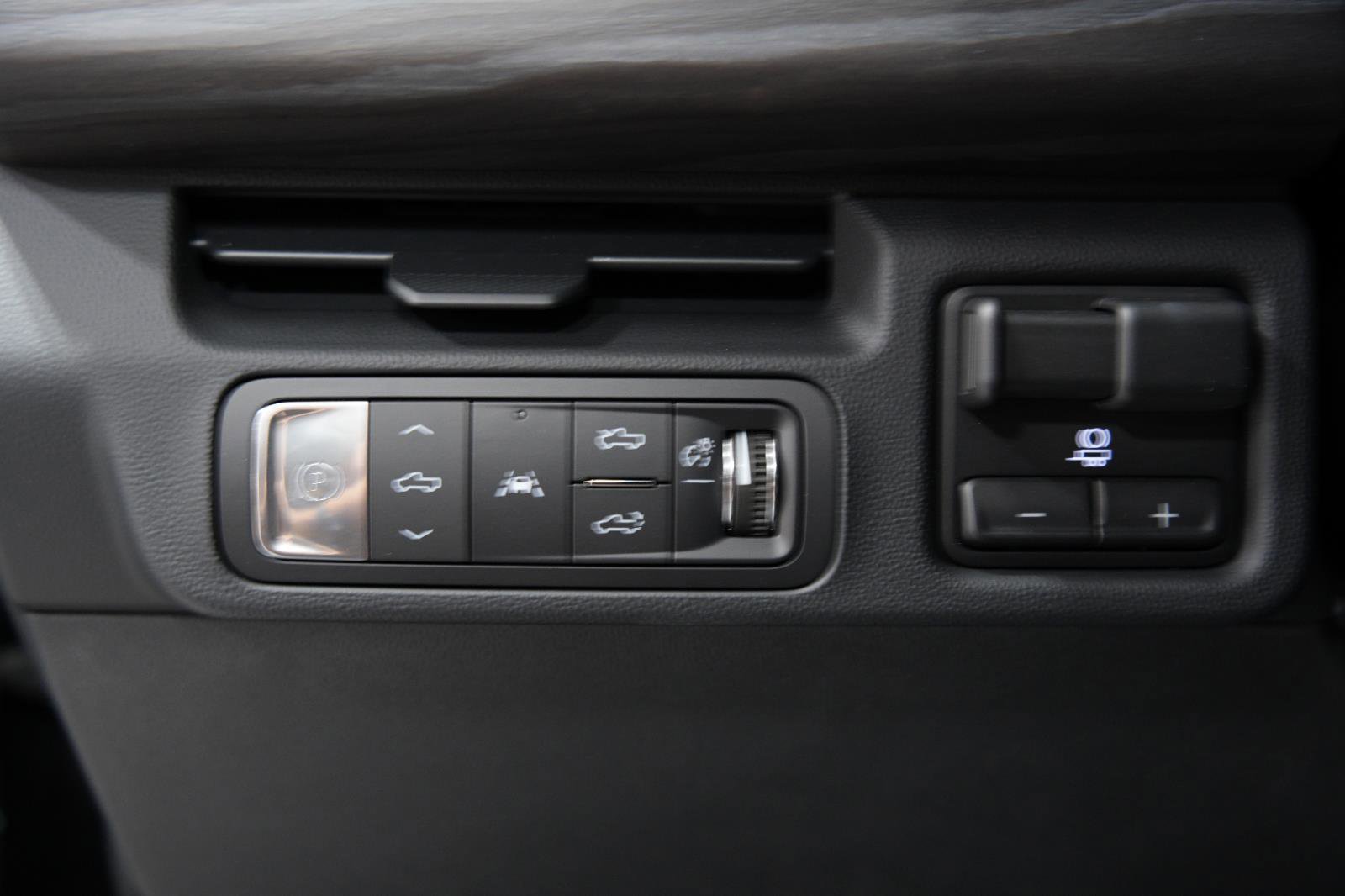 New 2025 GMC Sierra EV Denali image 28