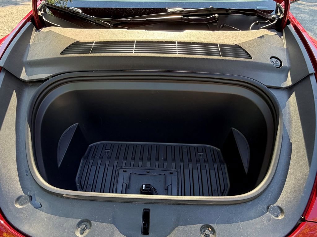 Used 2023 Tesla Model Y Long Range AWD/4WD image 28