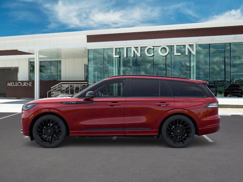 New 2026 Lincoln Aviator Reserve w/ Jet Appearance Package AWD/4WD image 3