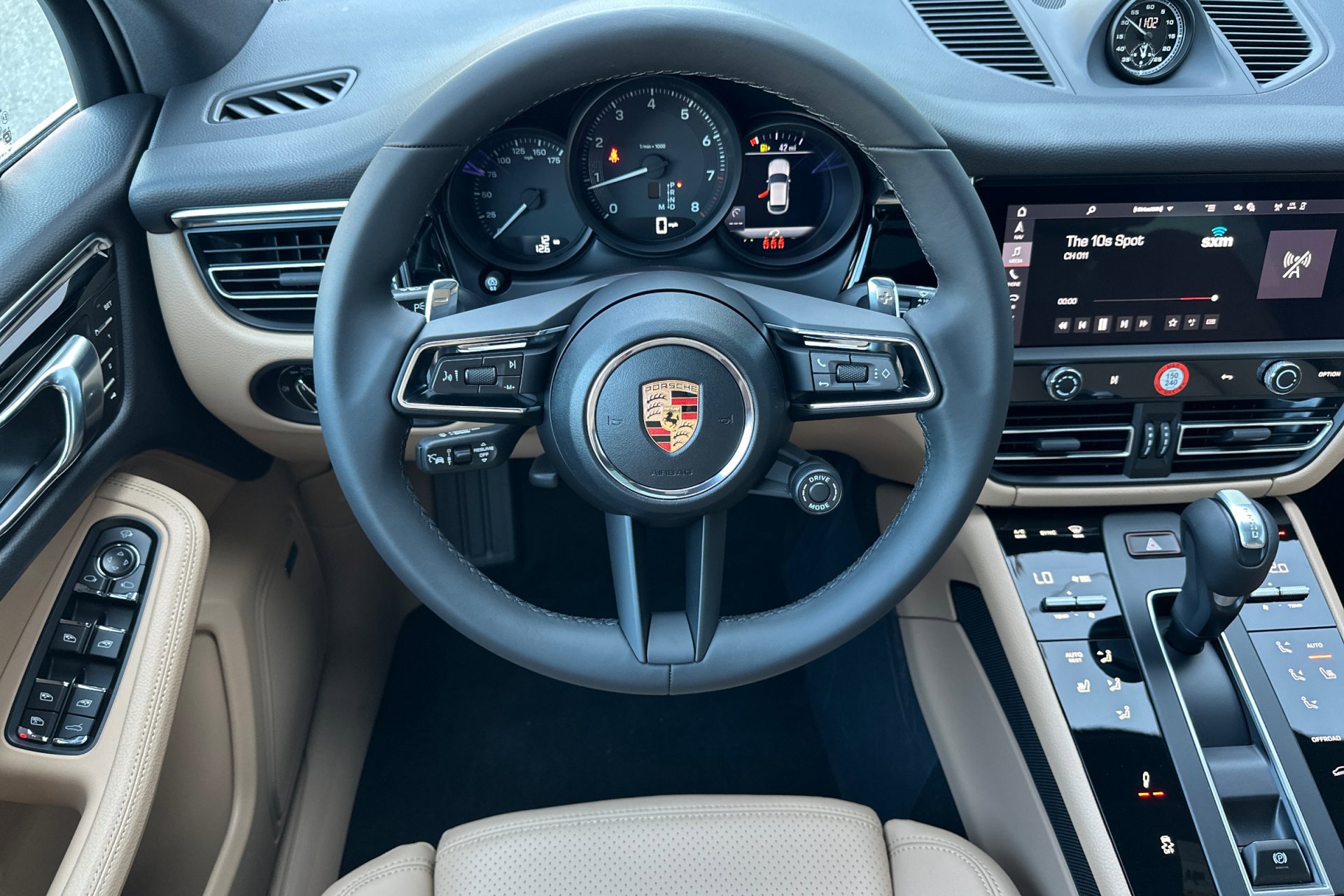 New 2026 Porsche Macan image 16