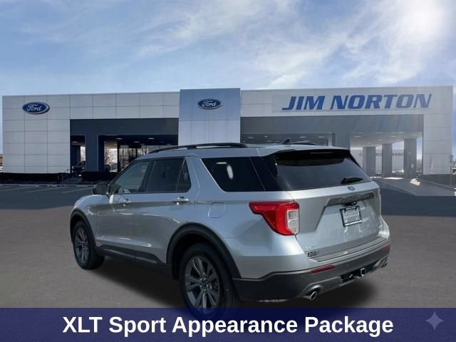 Used 2024 Ford Explorer XLT w/ Equipment Group 202A AWD/4WD image 7