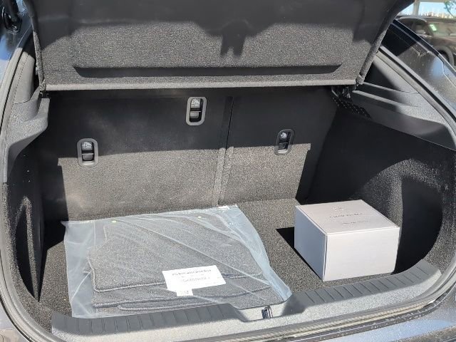 Used 2025 MAZDA CX-30 AWD 2.5 S w/ Premium Package image 16