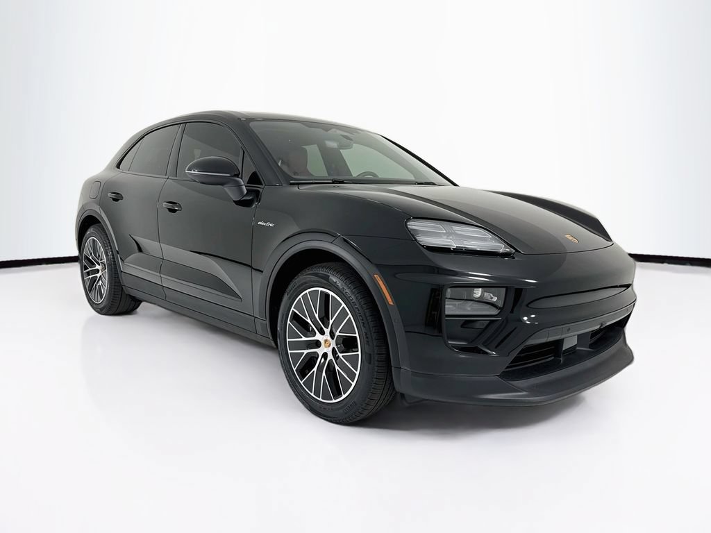 New 2026 Porsche Macan Electric RWD image 7