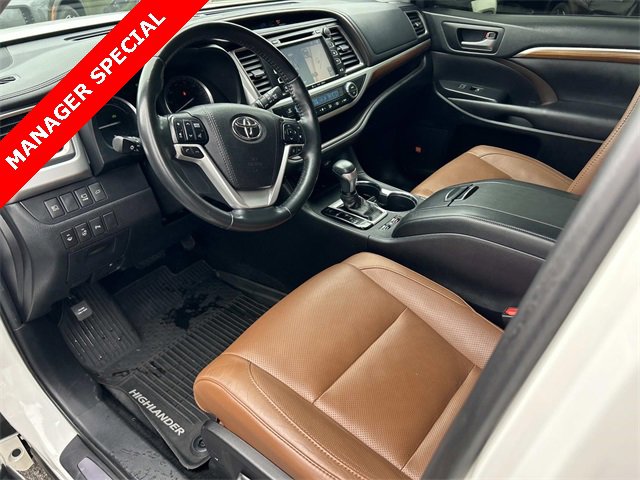 Used 2019 Toyota Highlander Limited Platinum image 15