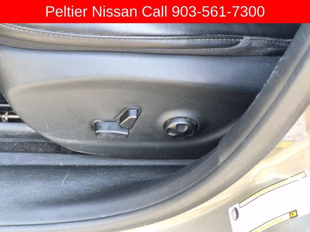 Used 2020 Jeep Cherokee Latitude Plus FWD image 19