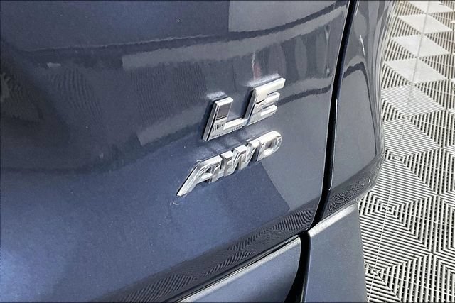 Used 2024 Toyota RAV4 LE AWD/4WD image 23