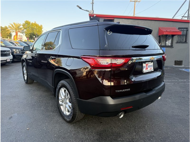Used 2020 Chevrolet Traverse LT FWD image 52