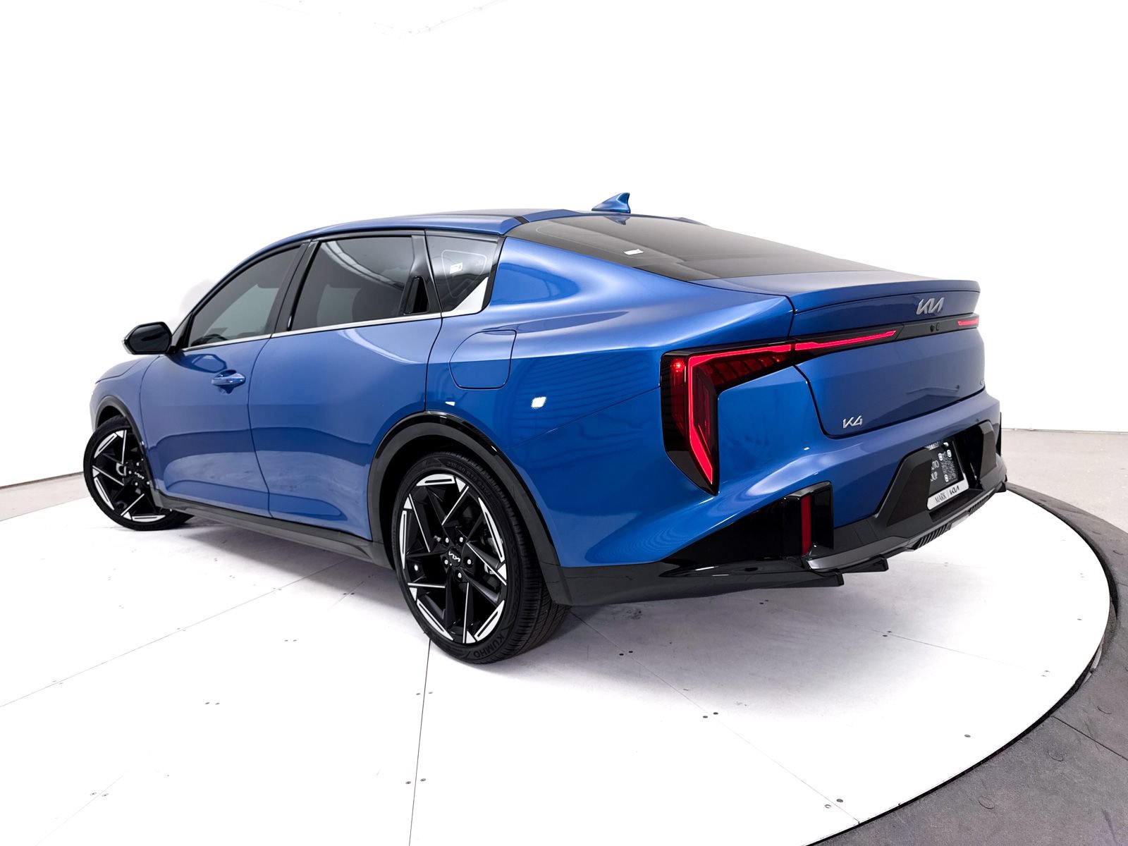 Certified 2025 Kia K4 GT-Line w/ GT-Line Premium Package FWD image 2