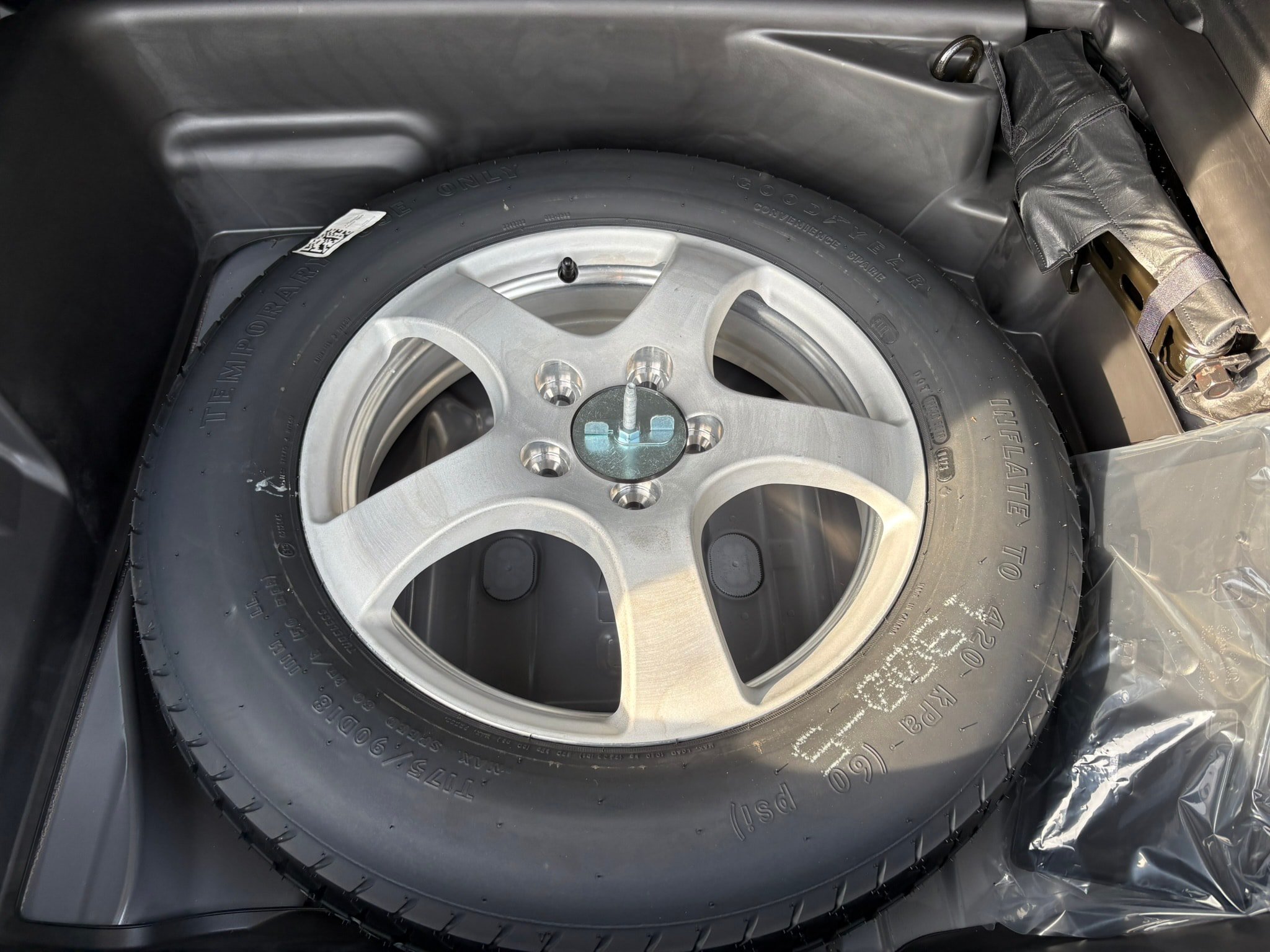 Used 2023 Jeep Grand Cherokee Altitude AWD/4WD image 32
