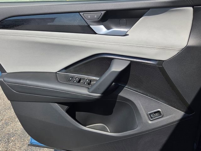 New 2026 Volkswagen Tiguan SE R-Line FWD image 28