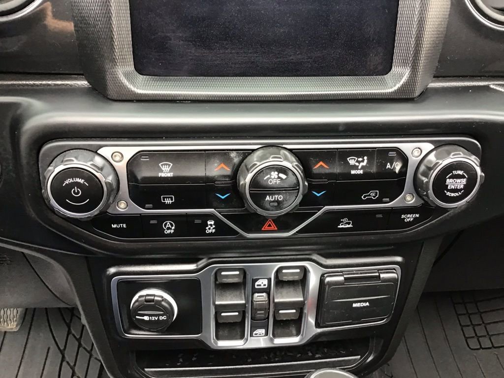 Used 2022 Jeep Wrangler Unlimited Sport image 24