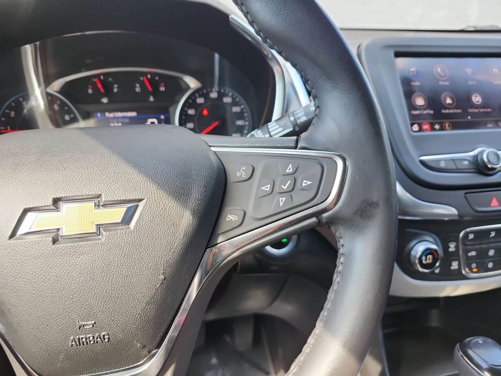 Used 2021 Chevrolet Equinox LT w/ Driver Convenience Package FWD image 26