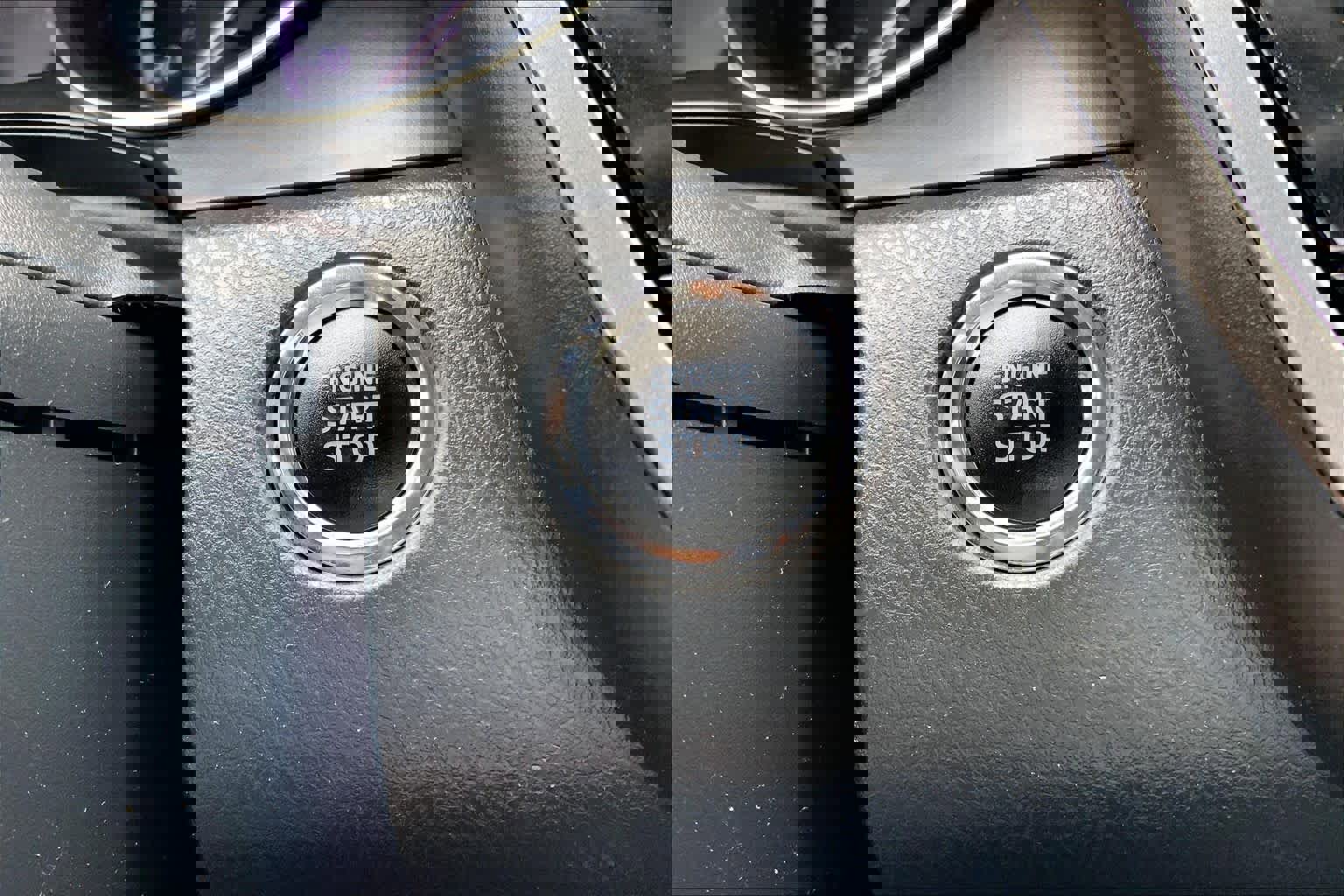 Used 2020 Toyota Camry SE w/ Convenience Package image 31