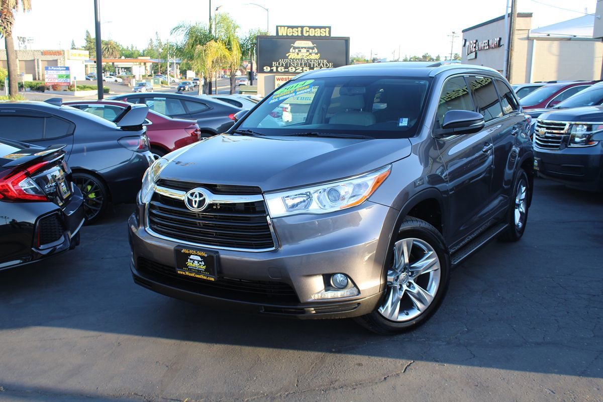 Used 2014 Toyota Highlander Limited AWD/4WD image 2