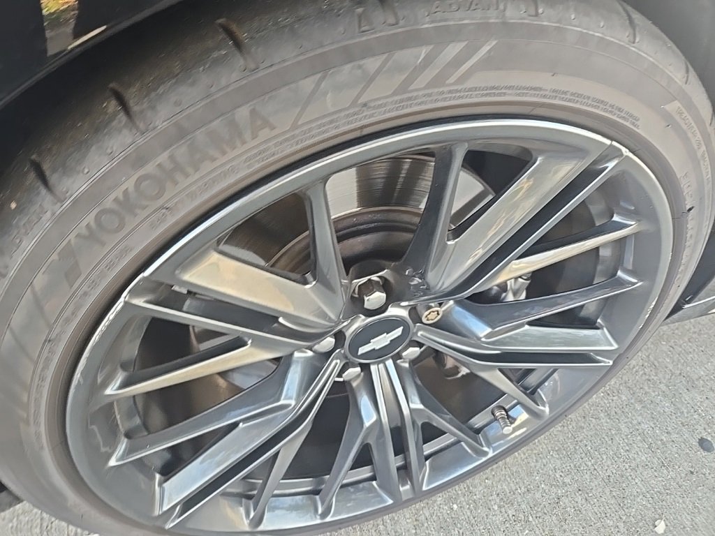 Used 2017 Chevrolet Camaro ZL1 image 13