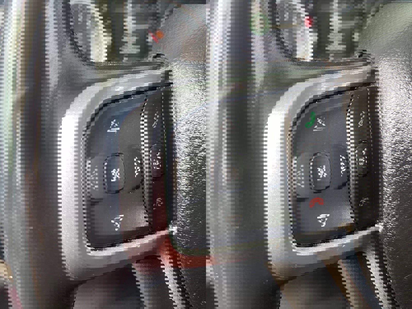 Used 2019 RAM 1500 Laramie image 8