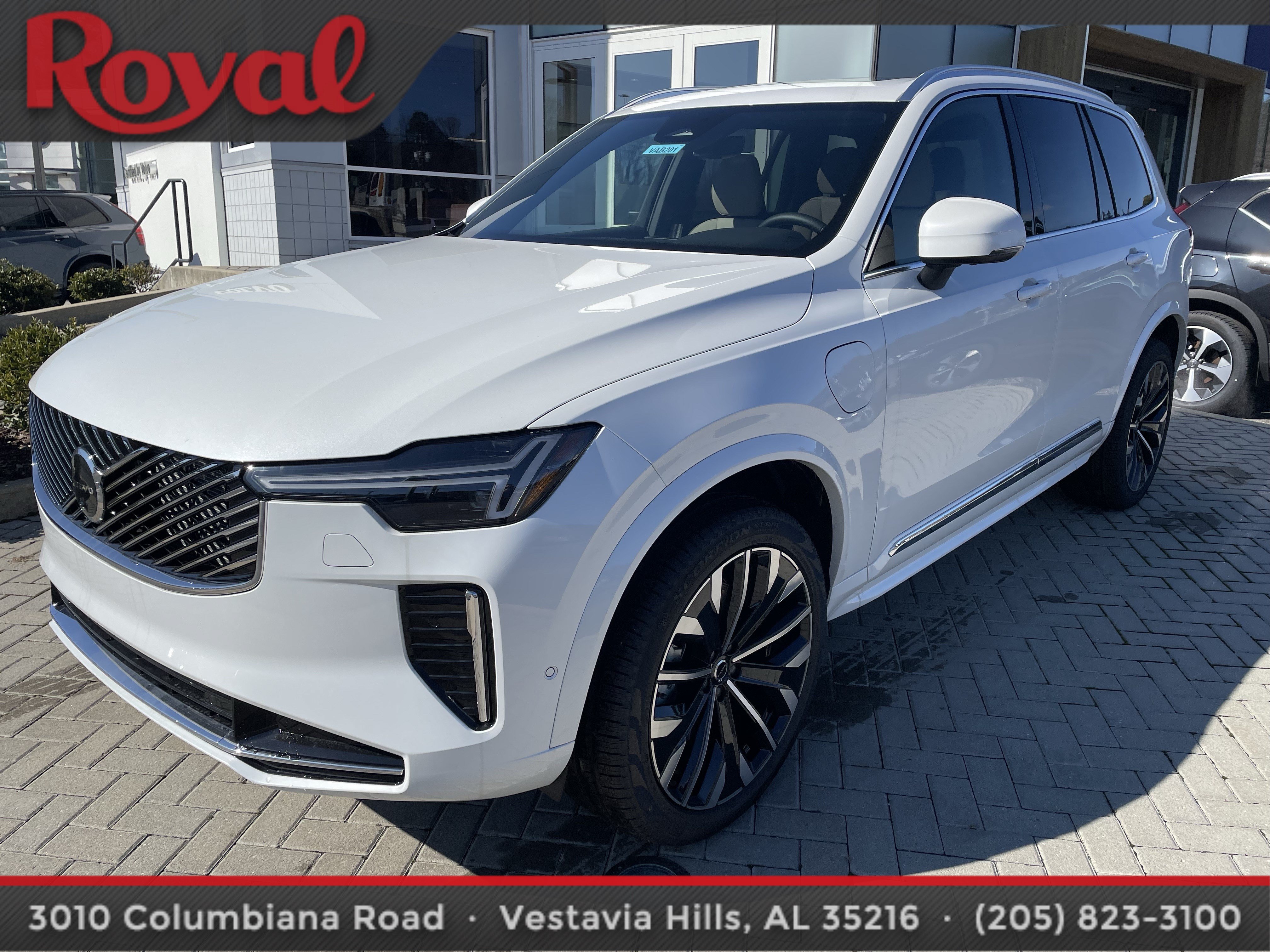 New 2026 Volvo XC90 T8 Plus w/ Protection Package Premier AWD/4WD image 1