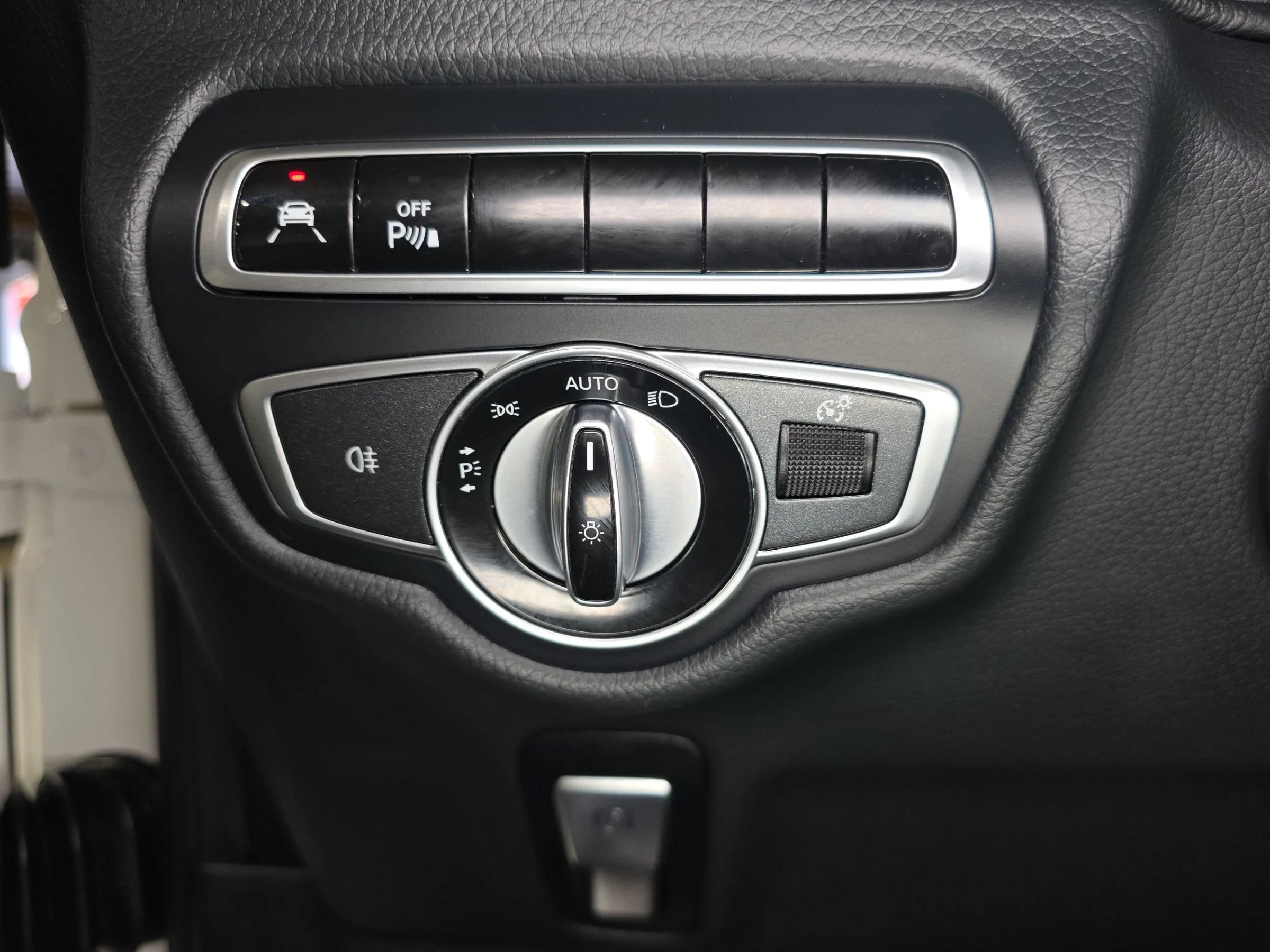 Used 2021 Mercedes-Benz G 63 AMG 4MATIC w/ G Manufaktur Interior Package image 25