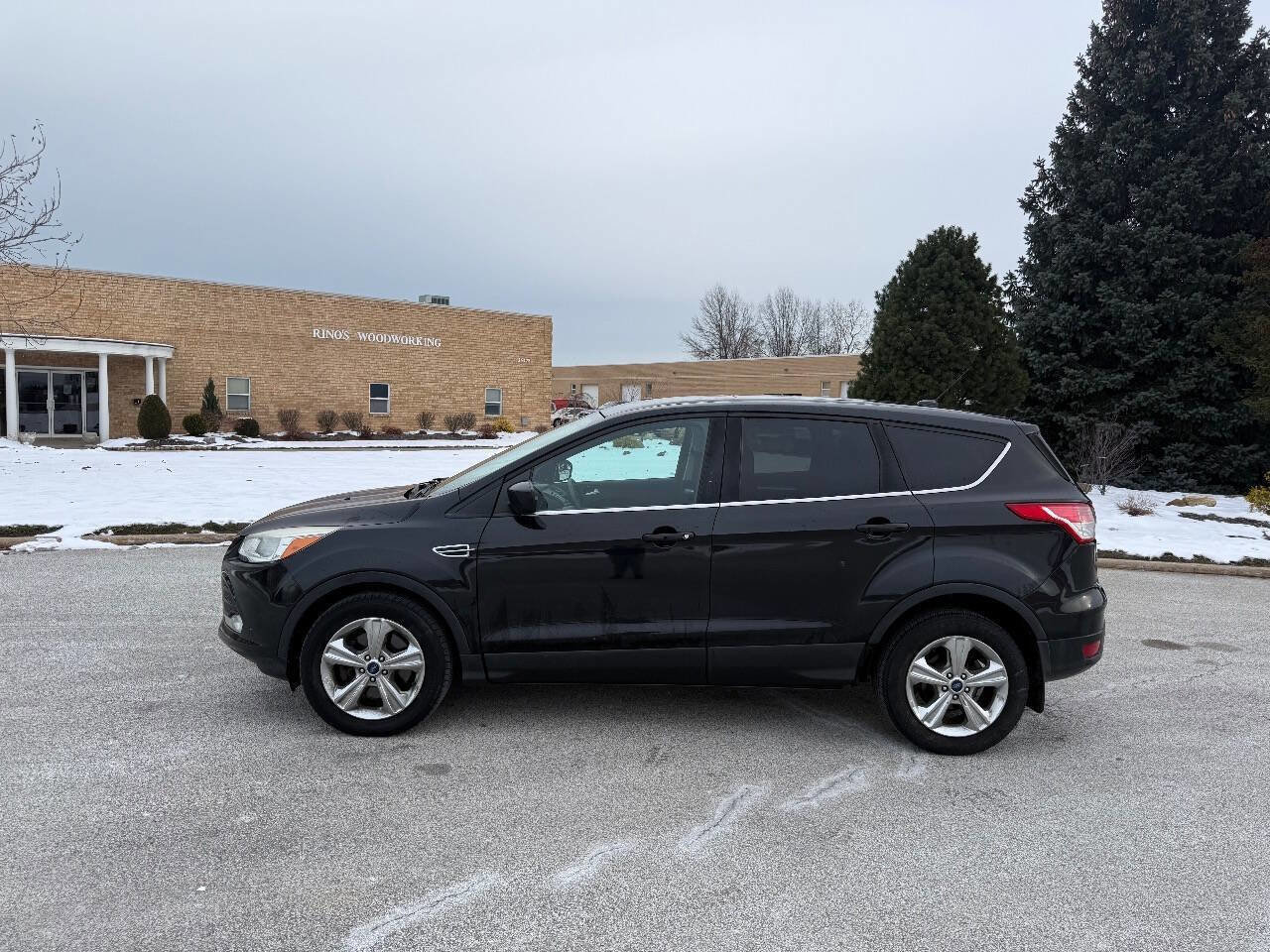 Used 2014 Ford Escape SE image 2