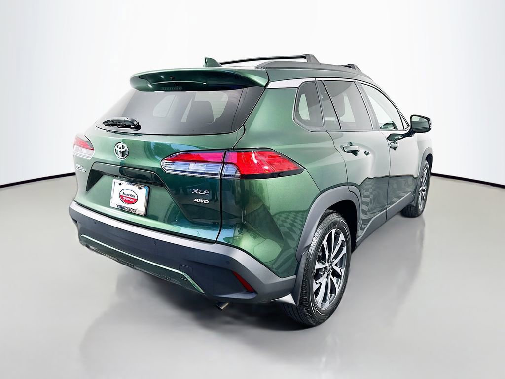 Used 2022 Toyota Corolla Cross XLE image 5