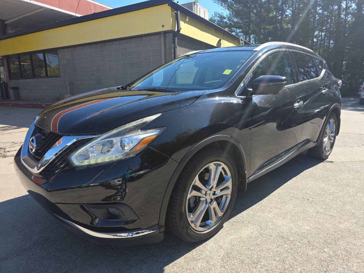 Used 2017 Nissan Murano Platinum w/ Platinum Technology Package AWD/4WD image 2