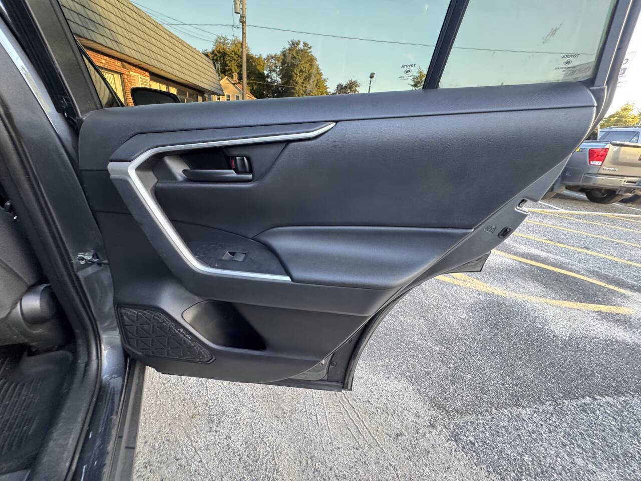 Used 2020 Toyota RAV4 LE image 55