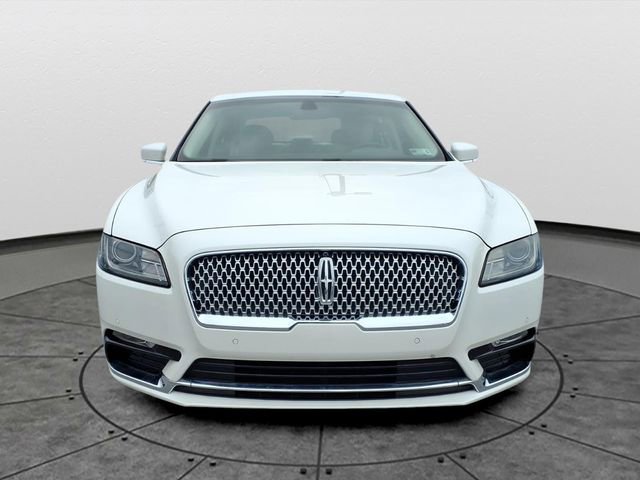 Used 2017 Lincoln Continental Premiere image 2