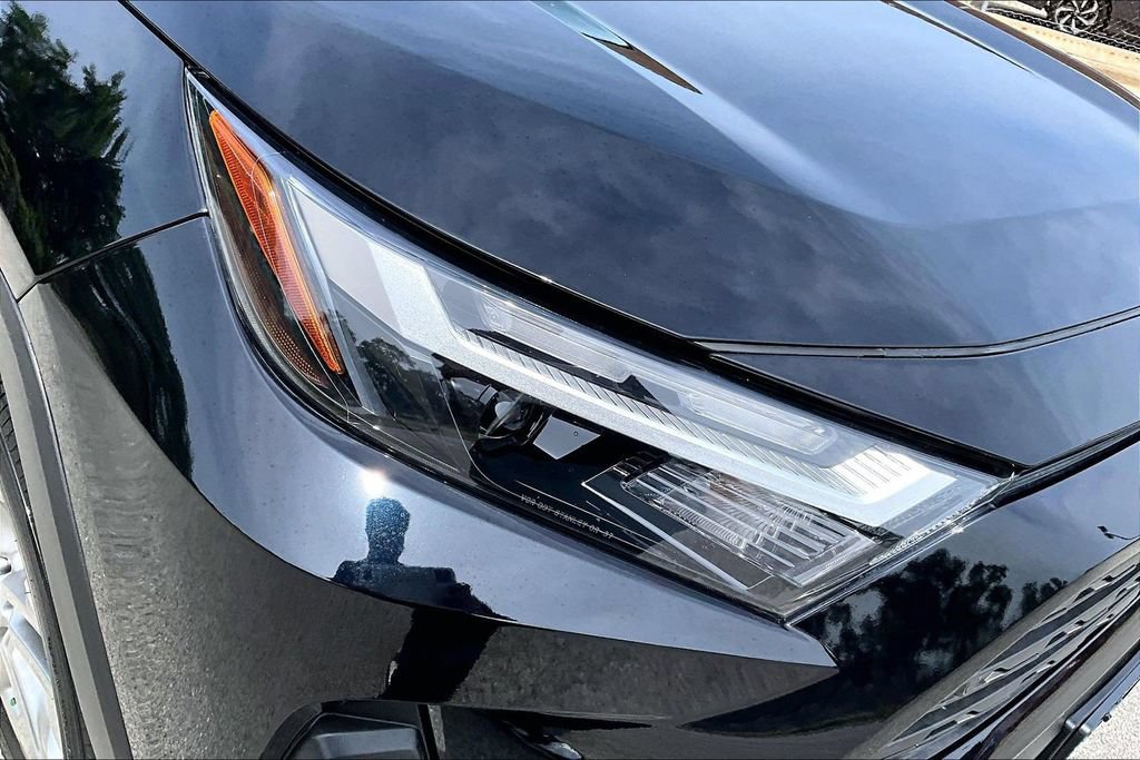 Used 2023 Toyota RAV4 XLE Premium FWD image 28